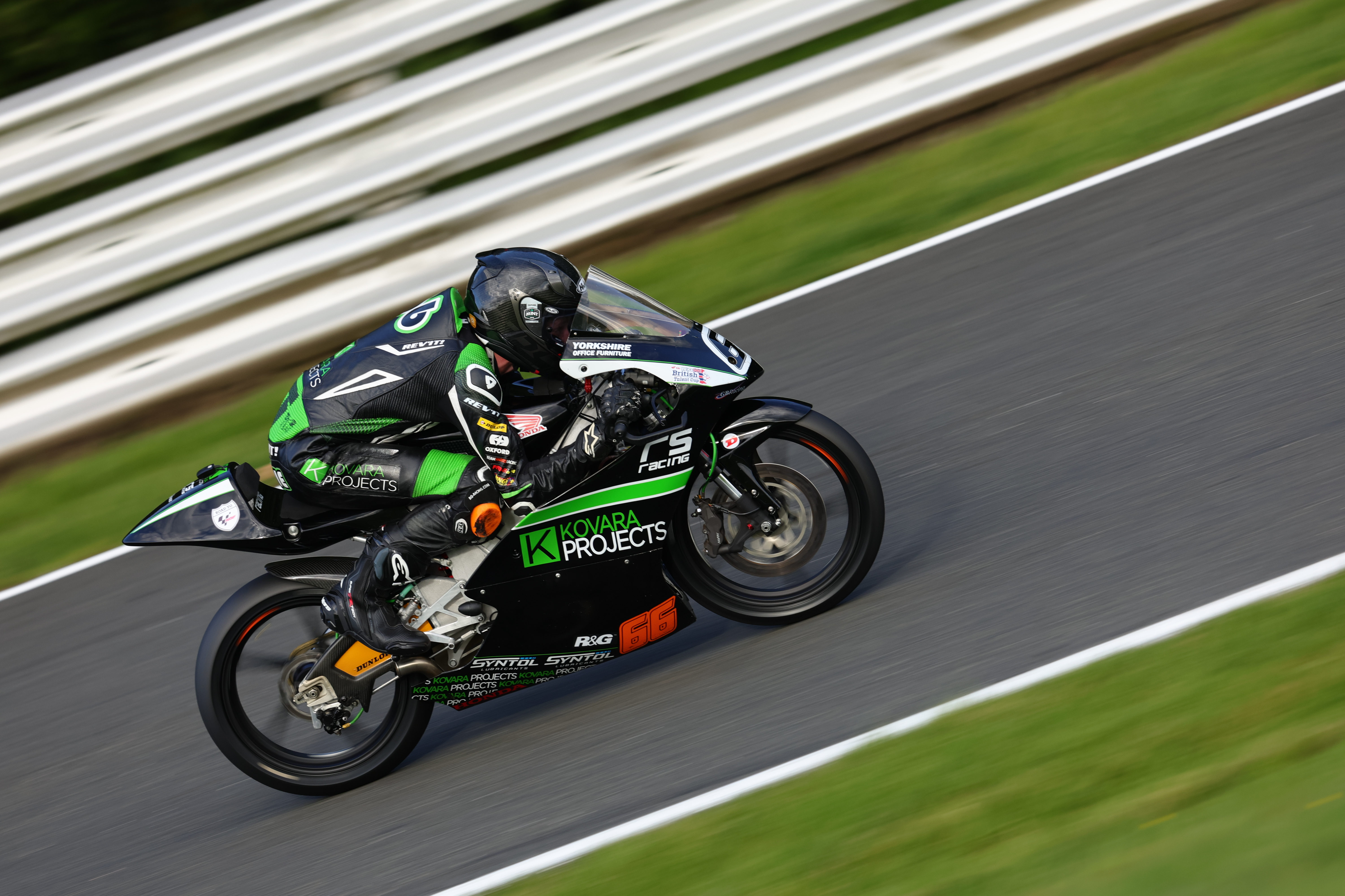 Round 7 Oulton Park Race 1